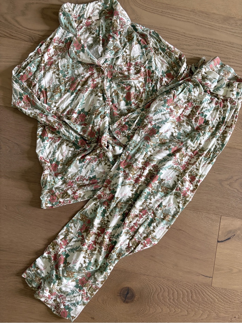 Kate Quinn pajamas size small